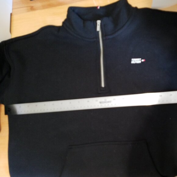 Tommy Hilfiger Unisex Quarter-Zip Sweatshirt – Blck - Size Large - NWT - Picture 3 of 11